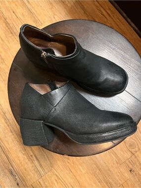 A.S.98 Black Leather Ankle Boots EU 37 / US 6, 6.5 Side Zip Low Heel
